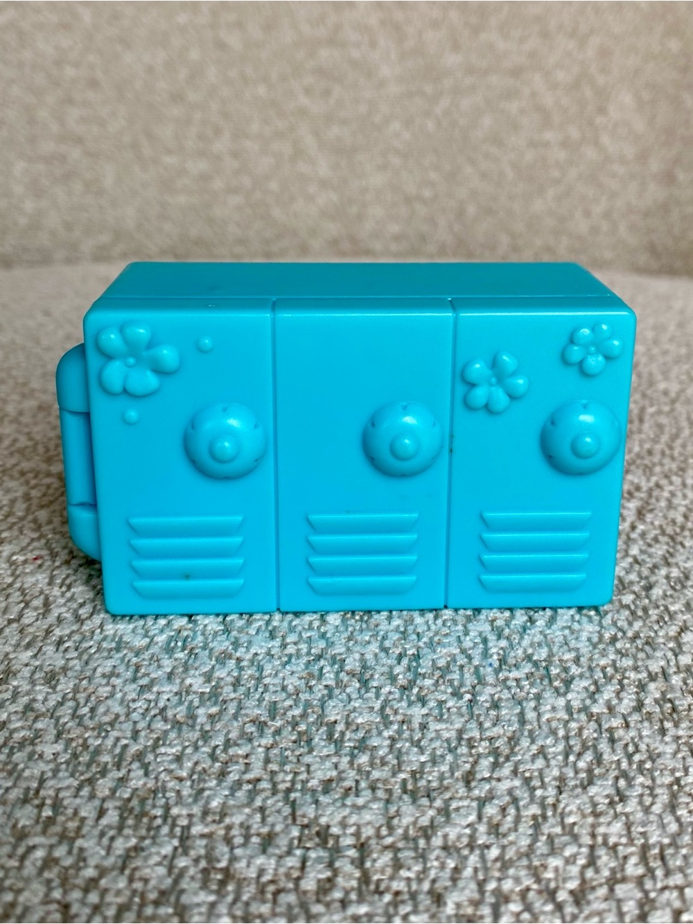 Littlest Pet Shop LPS Blue Locker Accessory